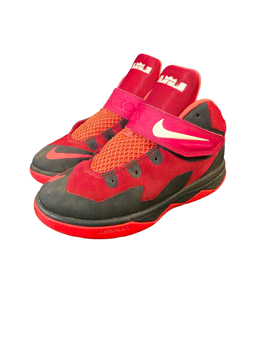 Nike LeBron Soldier 8 Basketball Shoes Red Black Kids Youth Size 2Y 653646-009